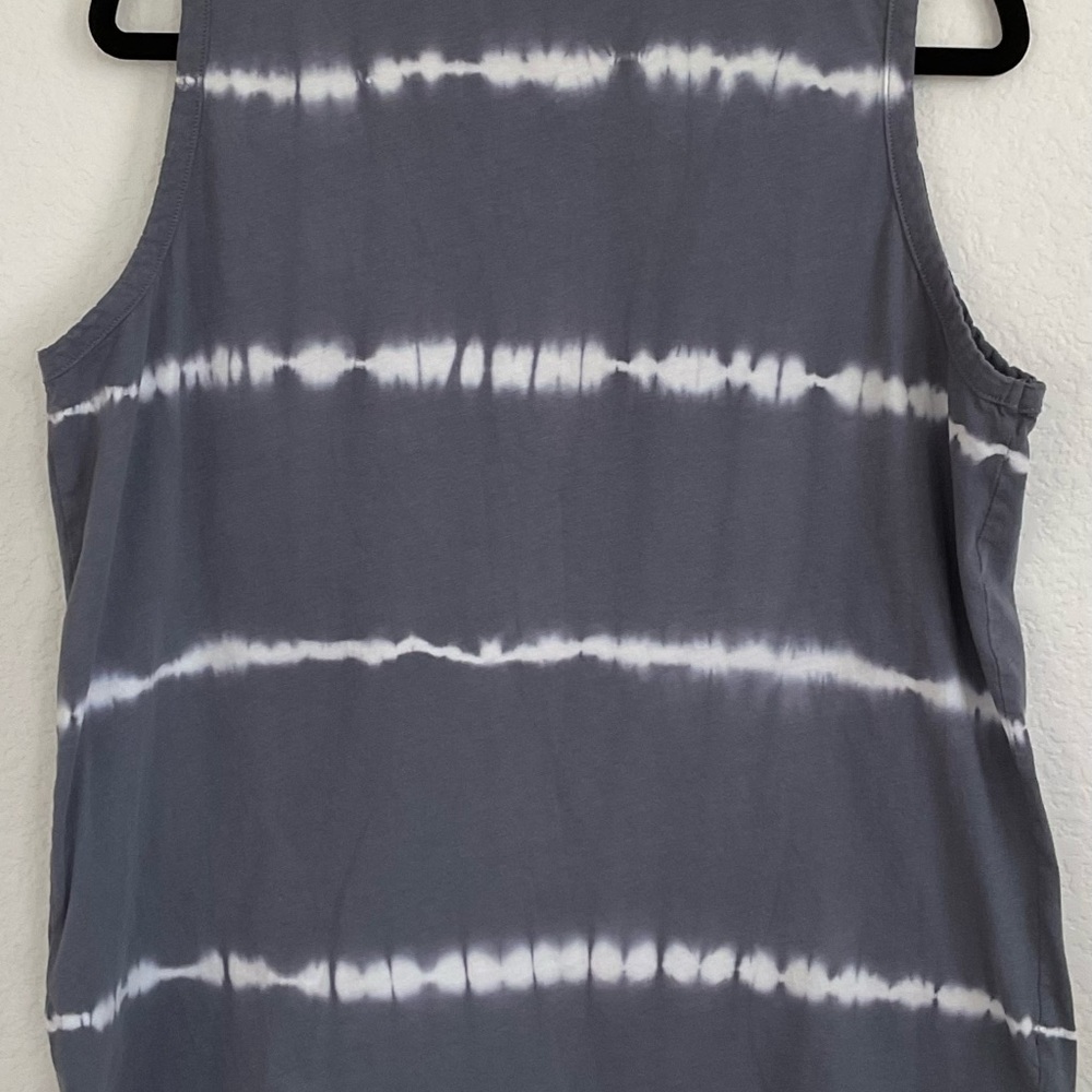 Peloton Tie-Dye Studio Side Slit Muscle Tank in Grey with a Rose Graphic - Picture 11 of 13